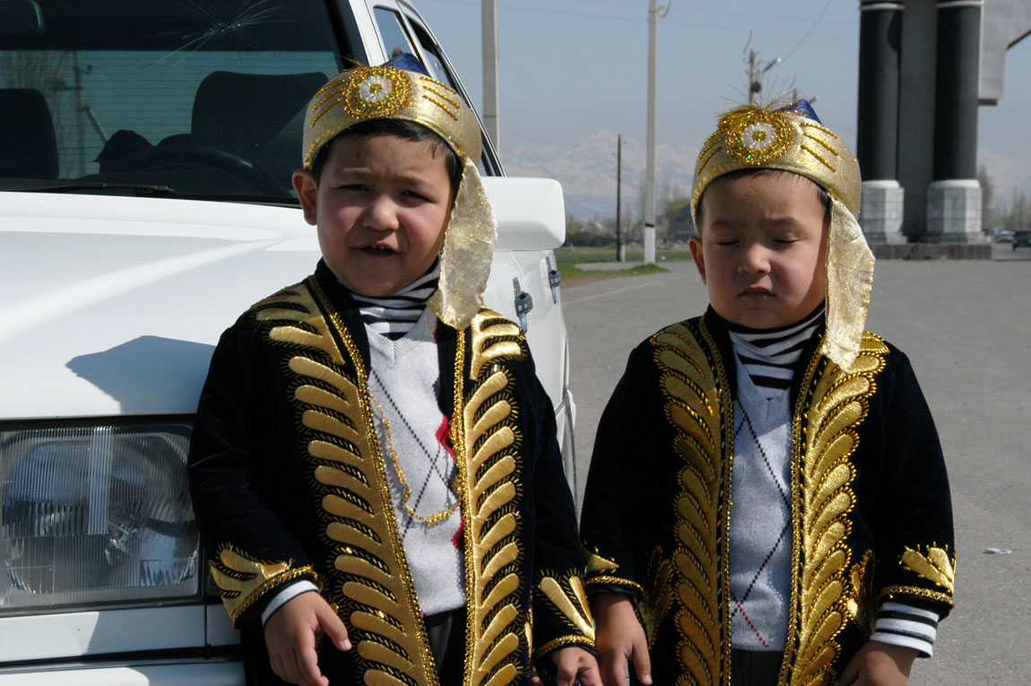 Kirgisische Tracht